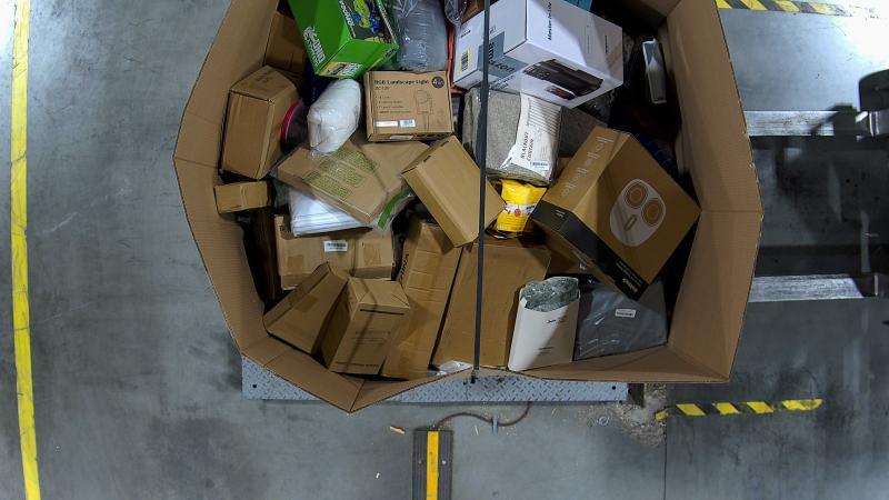 TRUCKLOAD of AMZ Smalls/Mediums - Rapid Electric Stapler, Delta Tub & Shower Trim, Creality 3D Scanner