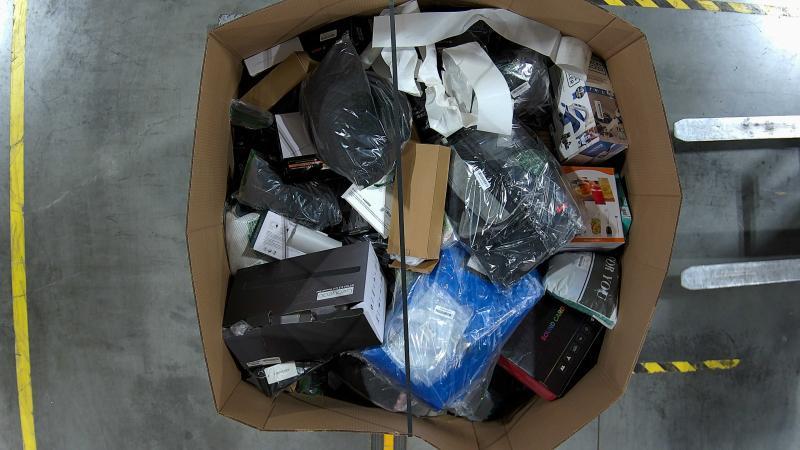 TRUCKLOAD of AMZ Smalls/Mediums - Rapid Electric Stapler, Delta Tub & Shower Trim, Creality 3D Scanner