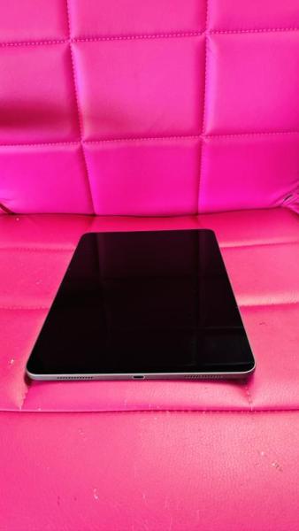 Apple iPad Pro 12.9" 6th Gen, 42 units