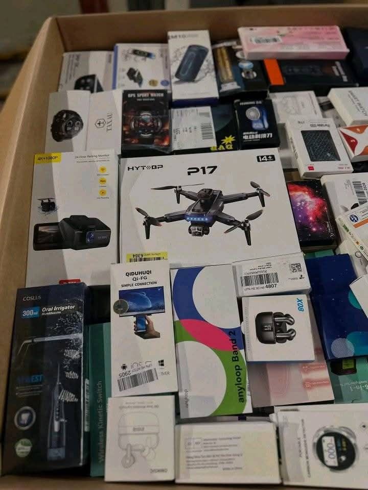 Assorted Consumer Electronics Package