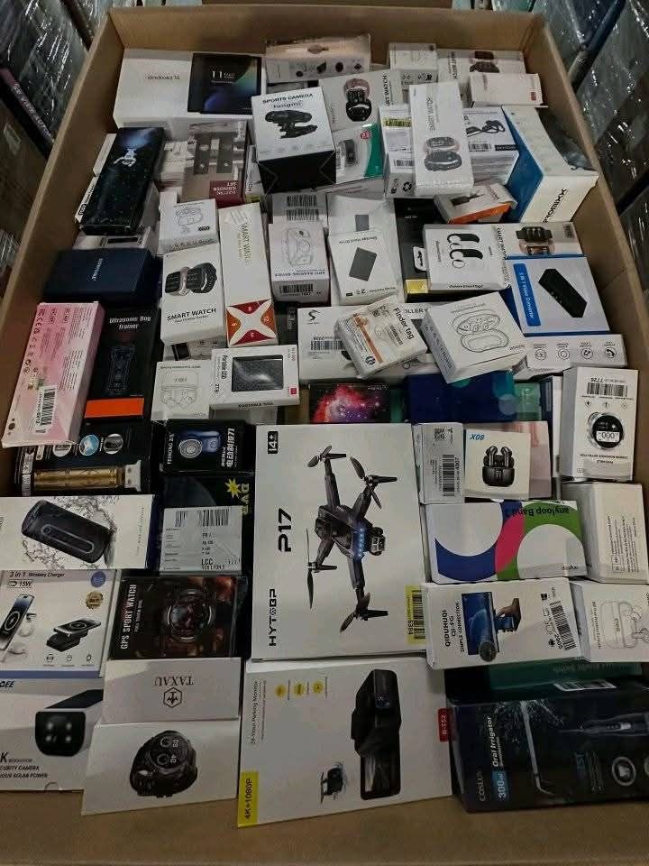 Assorted Consumer Electronics Package