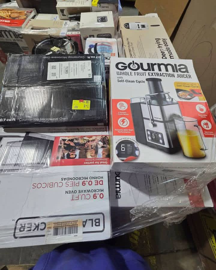 Assorted Kitchen Appliances Lot