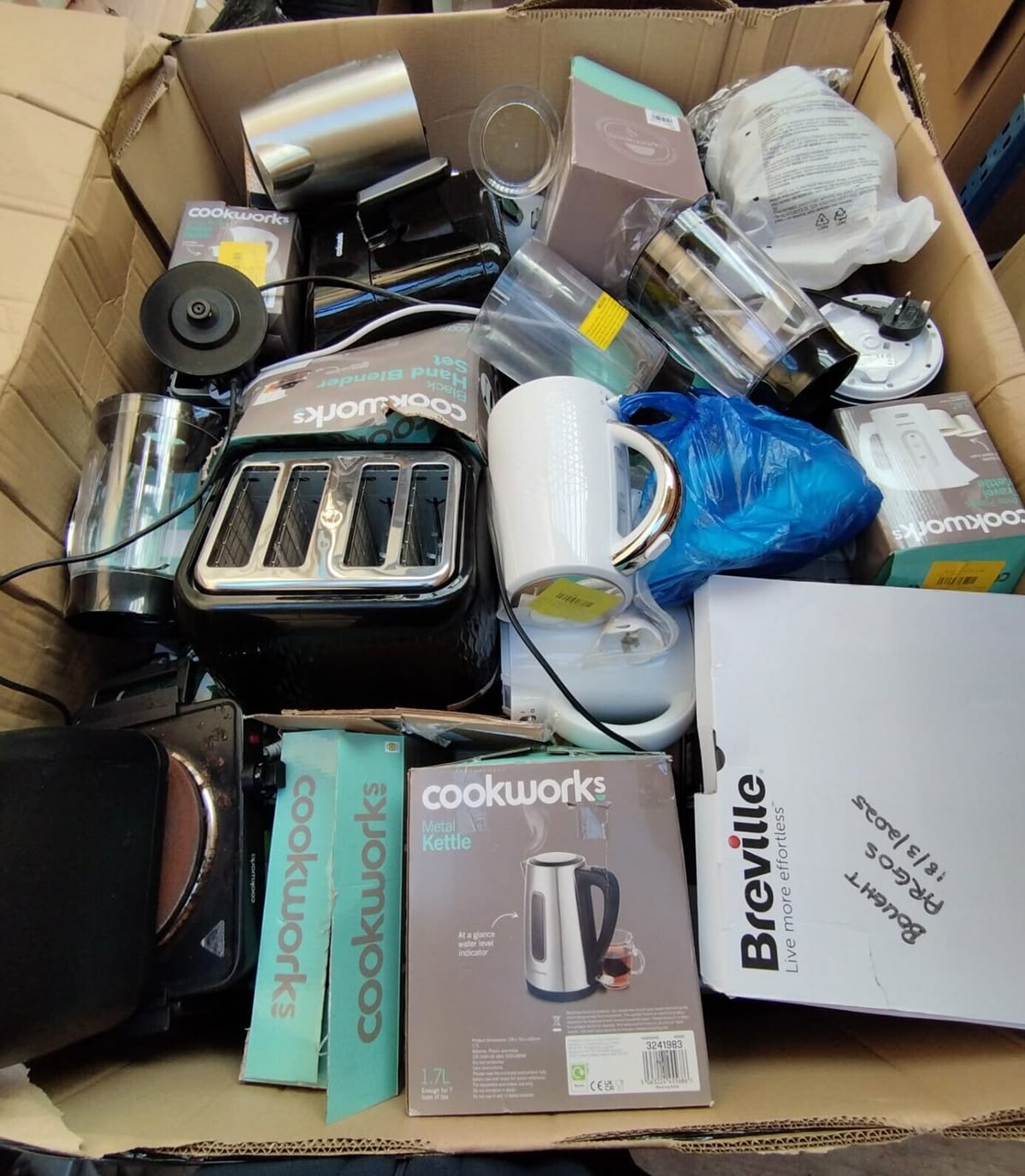 Assorted Small Kitchen Appliances Pallet Lot