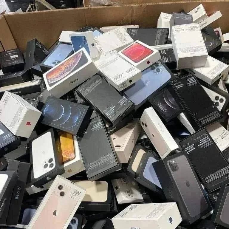Assorted Smartphones Lot