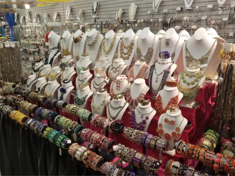 200 Massive Jewelry Overstock Blowout Stunning Pieces - Image 5