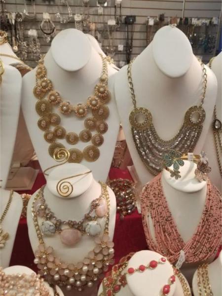 200 Massive Jewelry Overstock Blowout Stunning Pieces - Image 9