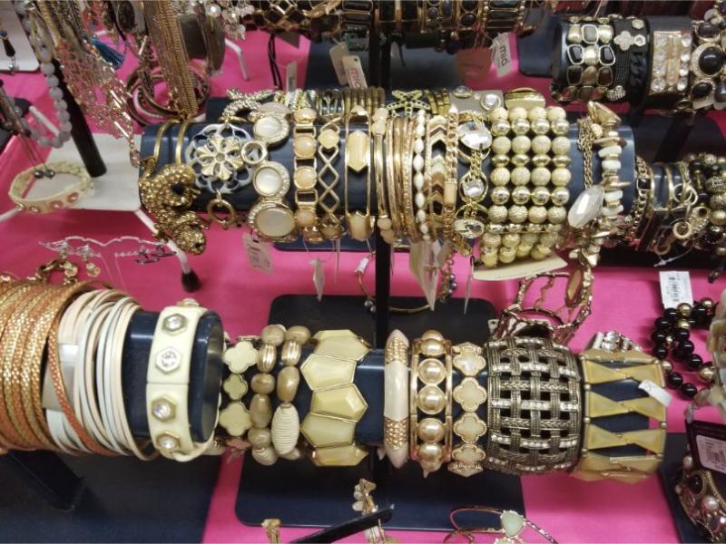 200 Massive Jewelry Overstock Blowout Stunning Pieces - Image 16