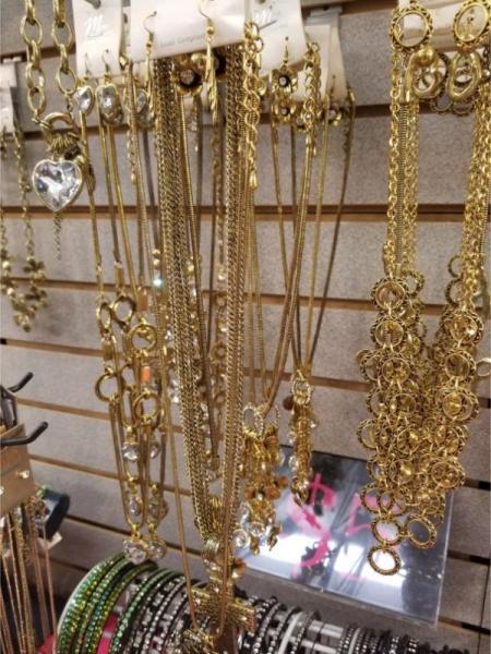 200 Massive Jewelry Overstock Blowout Stunning Pieces - Image 18