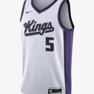 4 Pallets of Apparel, Licensed Goods and Accessories