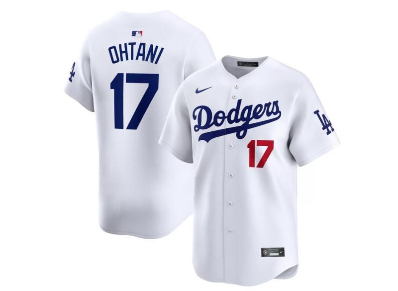 3 Pallets of Diamond Sports, Apparel, & Accessories - Image 8